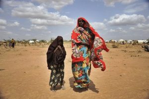 Hawa Issak lives with her son in the Ifo refugee camp, in North Eastern Province, near the Kenya-Somalia border. UNICEF/NYHQ2011