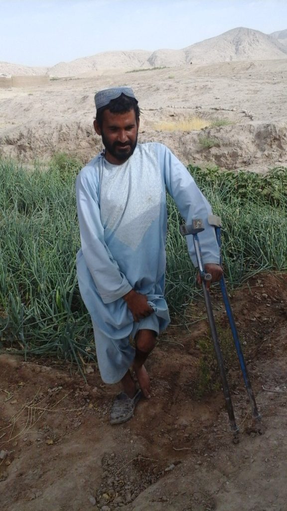 Shafiullah is both a polio victim and one of the heroes of the eradication effort, working as an advocate for polio vaccination in villages near his home in Afghanistan. WHO Afghanistan/Y.Khan 
