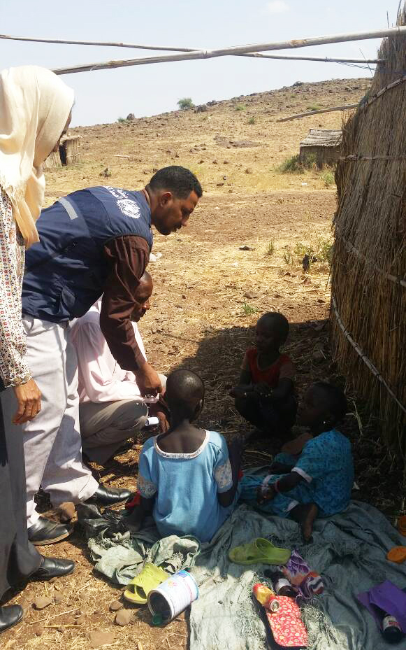 WHO surveillance officers visit a village in a high-risk area to carry out an AFP case investigation. ©WHO Sudan