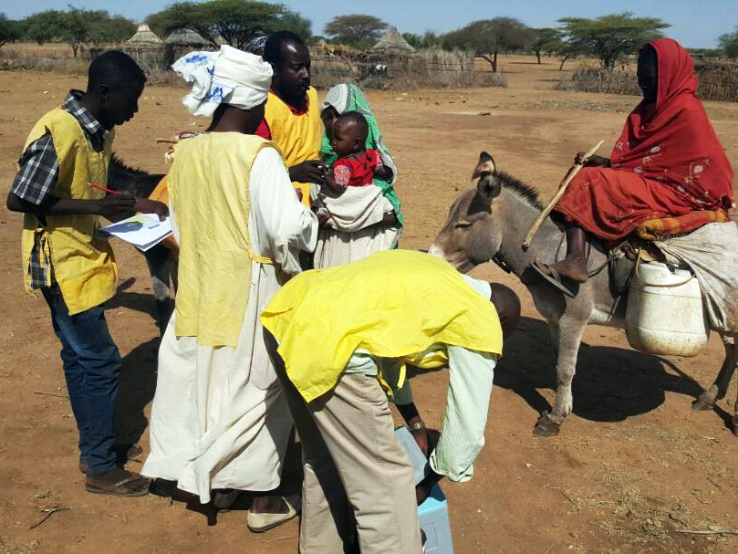 Polio vaccination at a border crossing. ©WHO Sudan