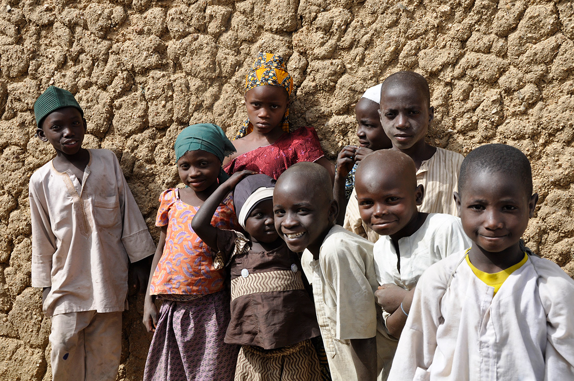 Polio personnel are keeping children safe from polio, and are also helping to strengthen outbreak response for other diseases. © WHO Nigeria