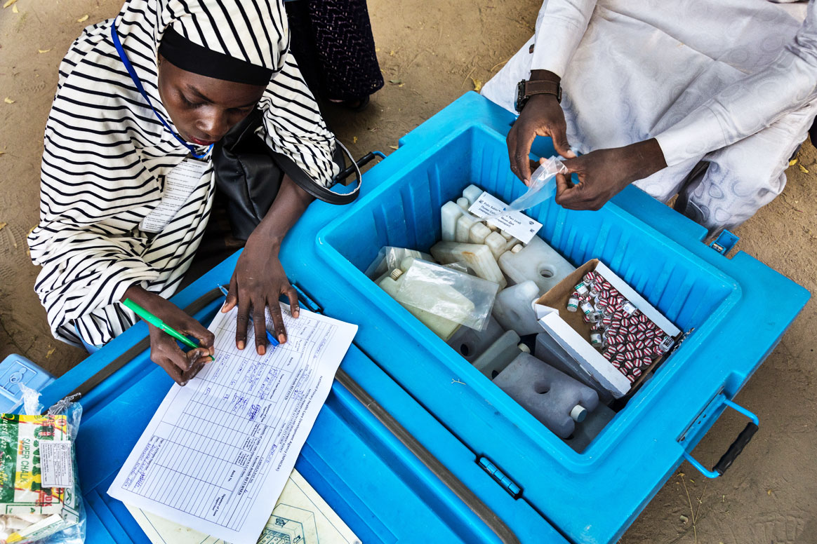 Health workers in Maiduguri, Borno State, tallying vaccine count. © Rotary International