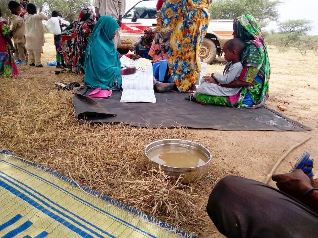 A mobile vaccination team provides polio immunization to nomadic communities during the accelerated immunization campaign in October 2019 in Rehaid locality, on the border of Sudan and CAR. ©WHO/Sudan